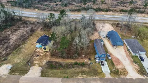 715 Road 5203 Cleveland TX 77327