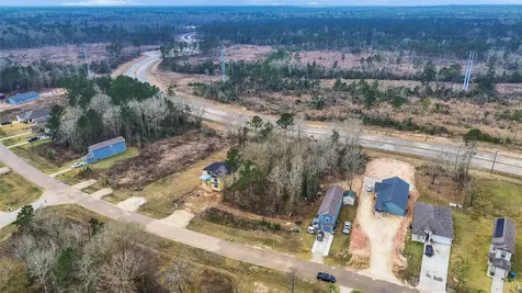 715 Road 5203 Cleveland TX 77327