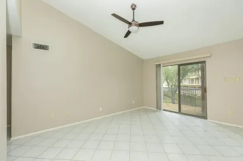 7128 N Holiday Drive Galveston TX 77550