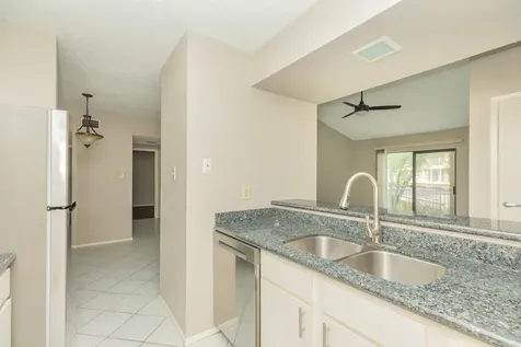 7128 N Holiday Drive Galveston TX 77550