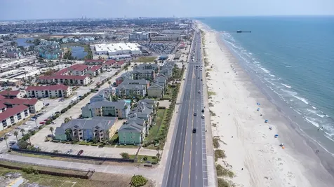 7000 Seawall Boulevard 833 Galveston TX 77551