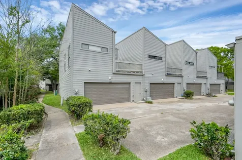 11703 Lakeside Place Drive 229 Houston TX 77077
