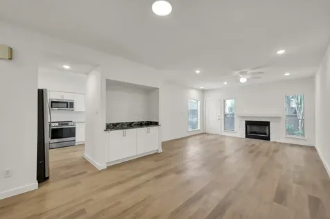 11703 Lakeside Place Drive 229 Houston TX 77077