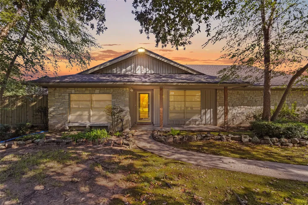 1916 W Sunset Drive Orange TX 77630