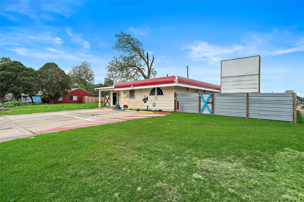 5639 Overdale Street Houston TX 77033