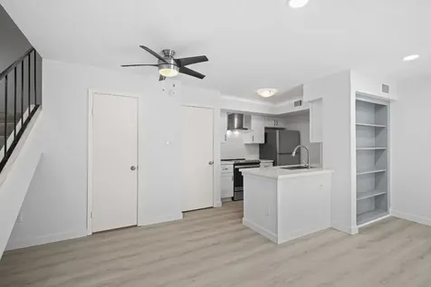 2800 Jeanetta Street 2402 Houston TX 77063