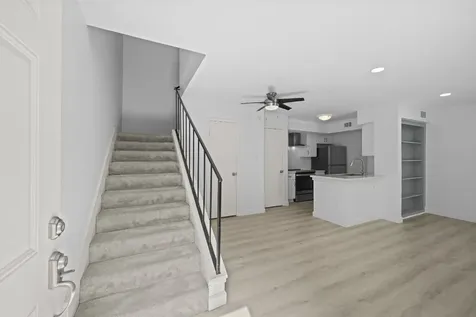 2800 Jeanetta Street 2402 Houston TX 77063