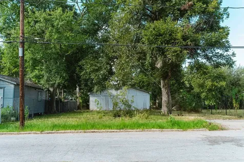 3216 Collingsworth Street Houston TX 77026