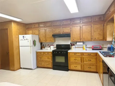 210 Magnolia Cove Onalaska TX 77360