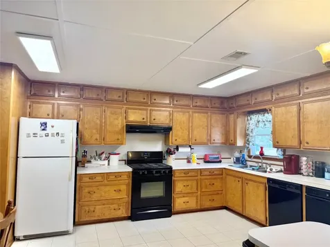 210 Magnolia Cove Onalaska TX 77360