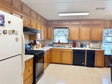 210 Magnolia Cove Onalaska TX 77360