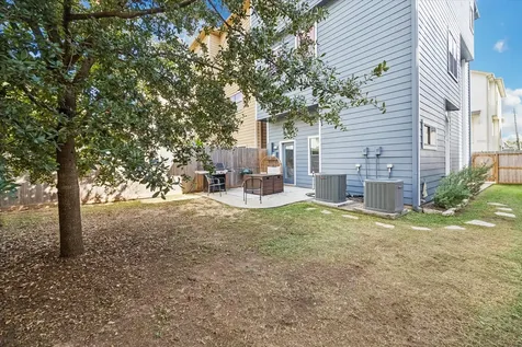 3203 Garden Oaks View Houston TX 77018