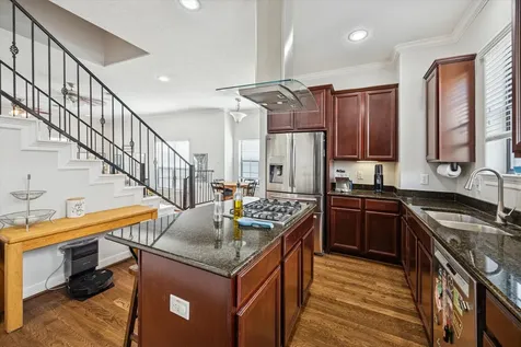 3203 Garden Oaks View Houston TX 77018