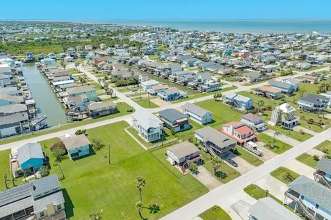 4134 Fort Bend Drive Galveston TX 77554