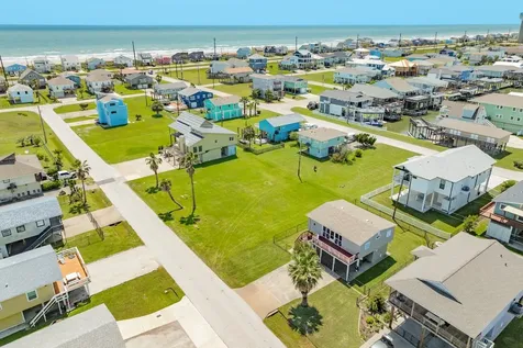 4134 Fort Bend Drive Galveston TX 77554