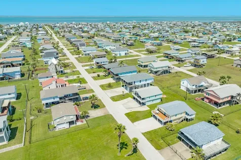 4134 Fort Bend Drive Galveston TX 77554