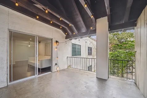 2744 Briarhurst Drive 16 Houston TX 77057