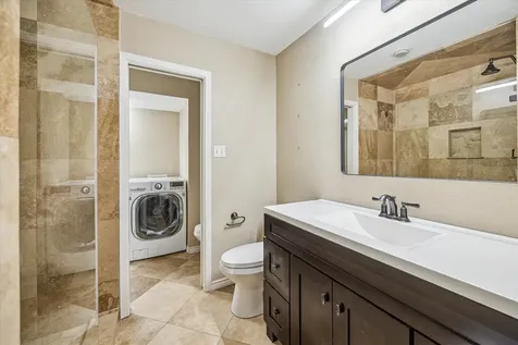 2744 Briarhurst Drive 16 Houston TX 77057