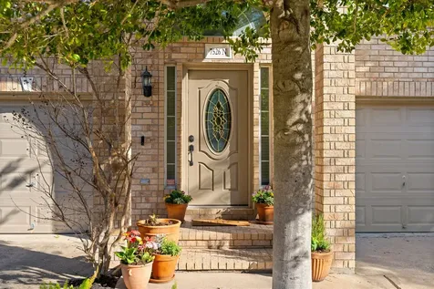 7526 N Linpar Court Houston TX 77040