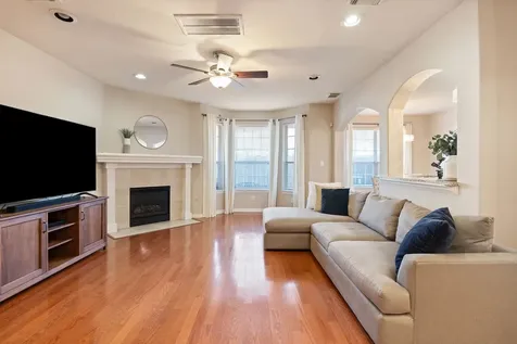 7526 N Linpar Court Houston TX 77040