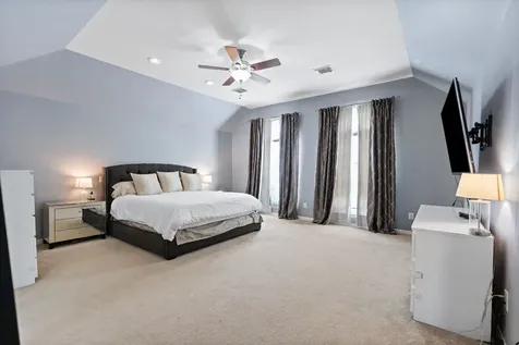 7526 N Linpar Court Houston TX 77040