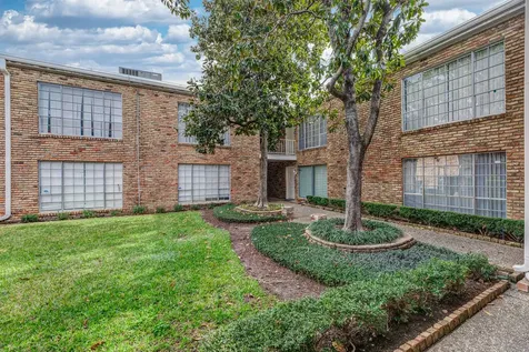 2101 Fountain View Drive 46c Houston TX 77057
