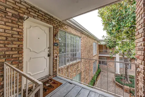 2101 Fountain View Drive 46c Houston TX 77057