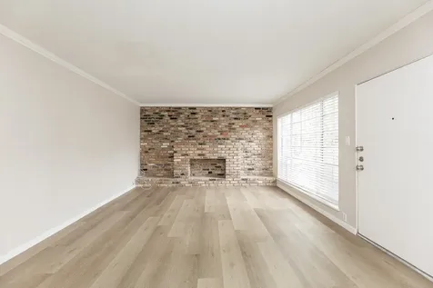 2101 Fountain View Drive 46c Houston TX 77057