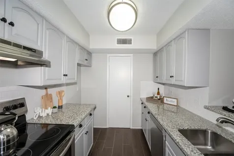 3300 Pebblebrook Drive 36 Seabrook TX 77586