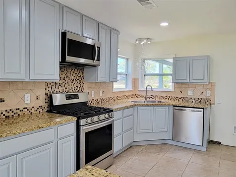 519 N Shady Lane La Porte TX 77571