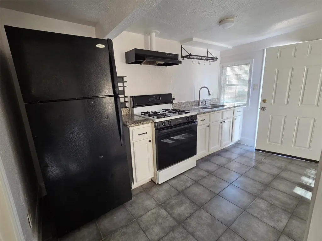 302 71 Street 3 Houston TX 77011