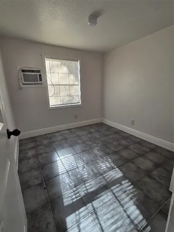 302 71 Street 3 Houston TX 77011