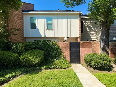 71 Cayenne Common Lake Jackson TX 77566