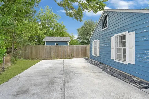 3607 De Leon Street Houston TX 77087