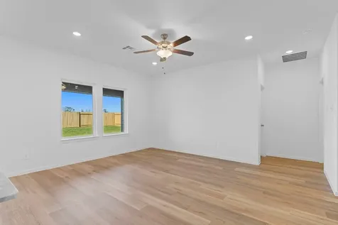 9011 Serene Haven Iowa Colony TX 77583