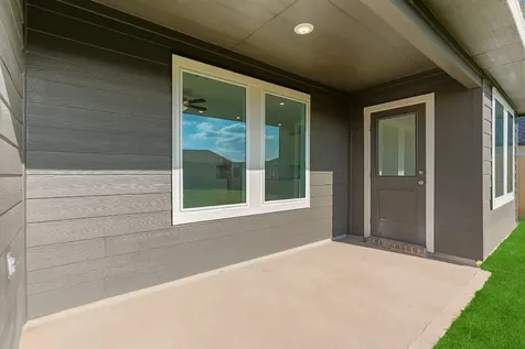 9011 Serene Haven Iowa Colony TX 77583