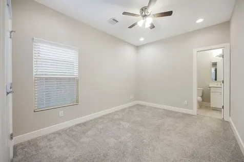 4450 W Tidwell Road I Houston TX 77091