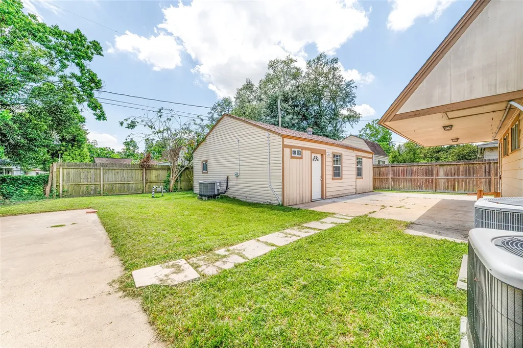 1309 Jefferson Street C Baytown TX 77520
