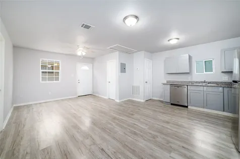 1309 Jefferson Street C Baytown TX 77520