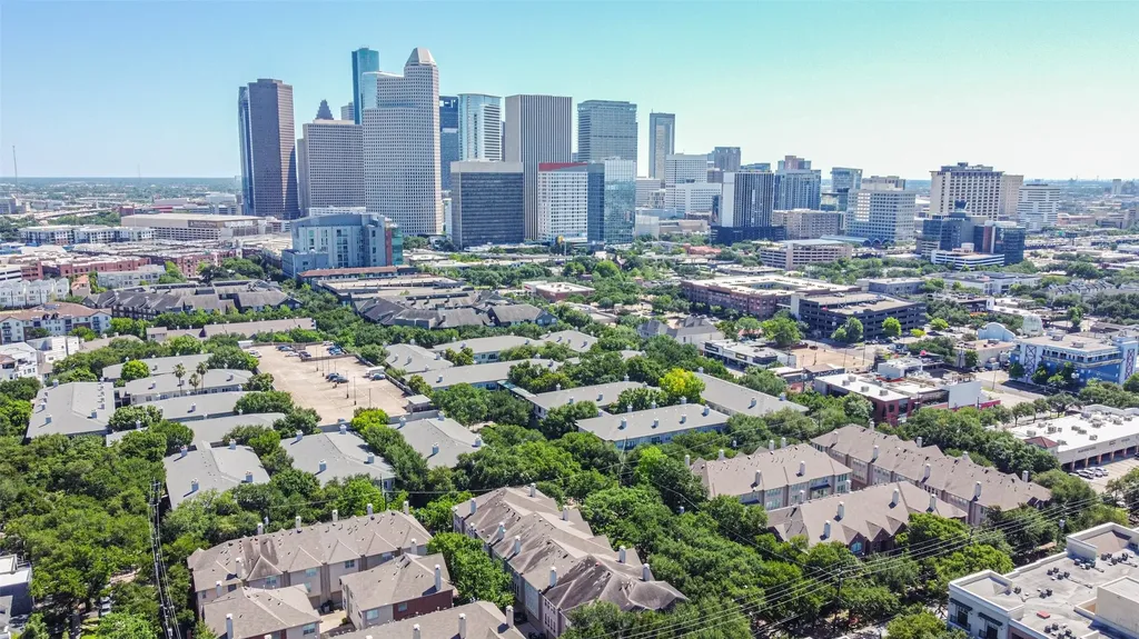 227 Mcgowen Street Houston TX 77006
