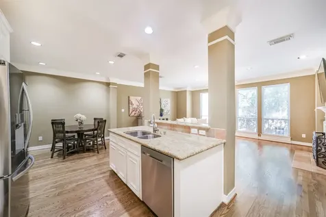 227 Mcgowen Street Houston TX 77006