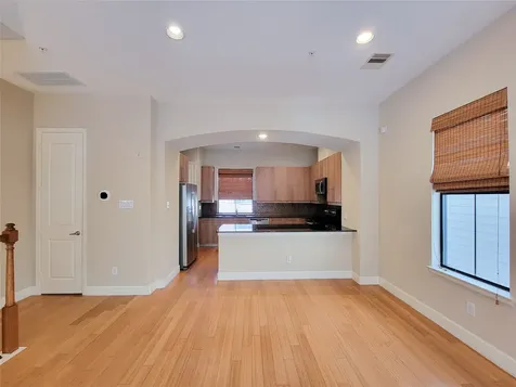 2904 Chenevert Street F Houston TX 77004