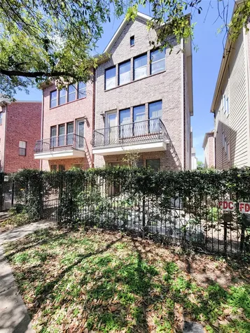 2904 Chenevert Street F Houston TX 77004