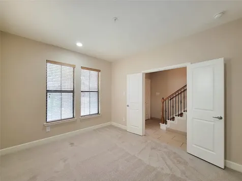 2904 Chenevert Street F Houston TX 77004