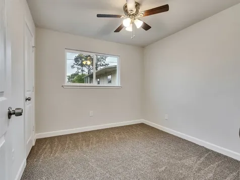 1905 County Road 235 Alvin TX 77511