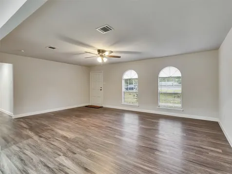 1905 County Road 235 Alvin TX 77511