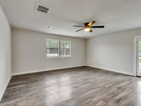 1905 County Road 235 Alvin TX 77511