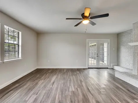 1905 County Road 235 Alvin TX 77511