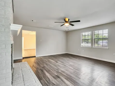 1905 County Road 235 Alvin TX 77511