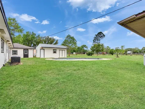 1905 County Road 235 Alvin TX 77511